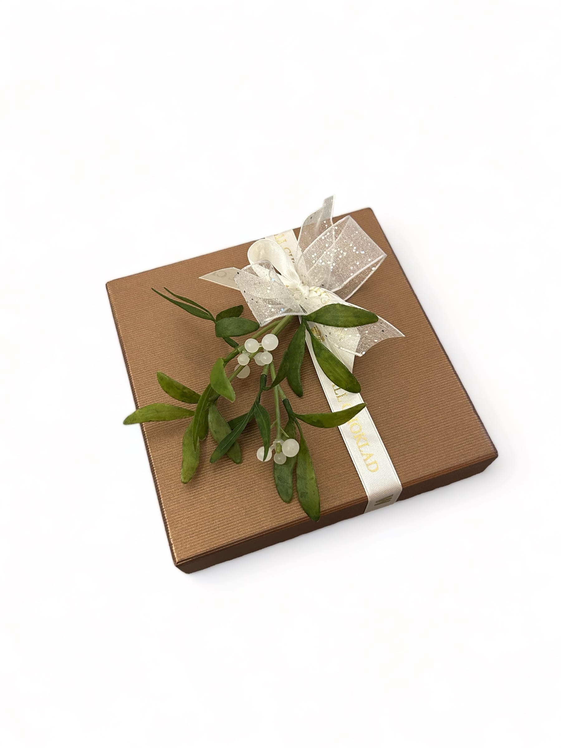 Lyxig ask med 16 praliner, mistel