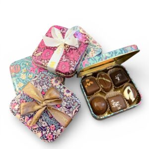 Litet plåtask med 6 praliner